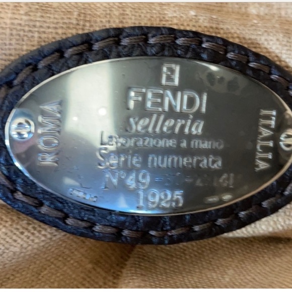 SALE!!!! 🤗🤩🤩 Vintage FENDI Selleria Bag 💋 Gorgeous, excellent condition! - Picture 4 of 10